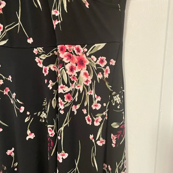 WHBM Floral Faux Wrap Dress - Picture 4 of 5